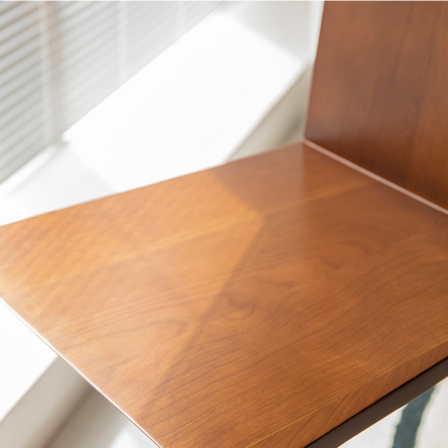 Pivot Z Wooden Chair
